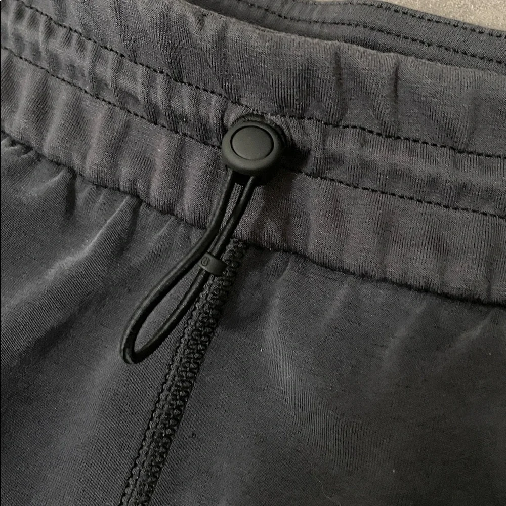 Lululemon Softstreme High-Rise Straight Leg Crop size 14